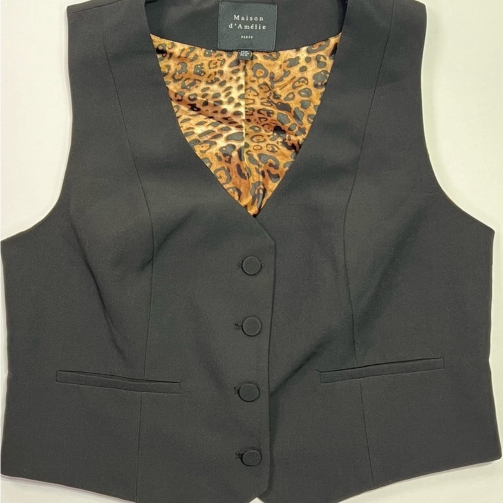 Maison d'Aneli Black Vest with Leopard Lining